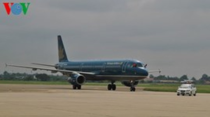 Vinh-Vientiane air route launched - 1