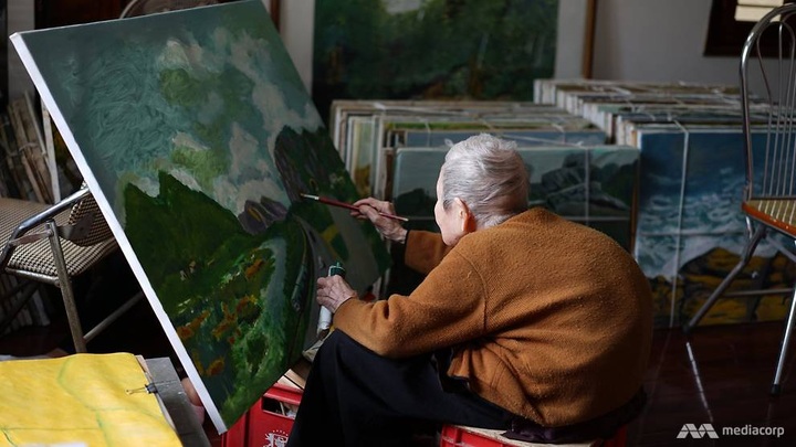 At 97, this Vietnamese grandma has mastered the Internet - 3 At 97, this Vietnamese grandma has mastered the Internet - 3