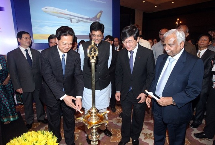 Vietnam rolls out red carpet for Indian investors: PM - 1
