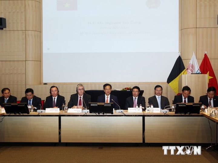 Vietnam rolls out red carpet for European investors: PM - 1