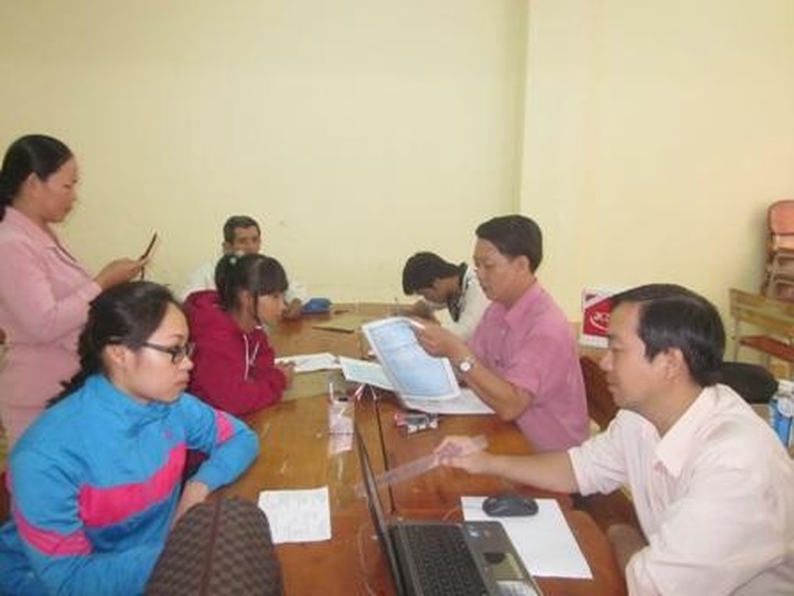 Unemployed graduates fail to settle student loans - 1