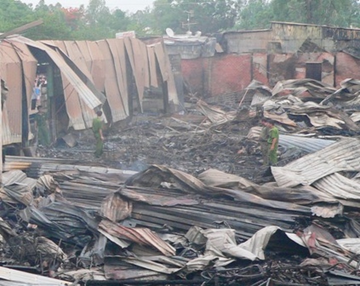 Fire destroys 78 houses in An Giang - 2