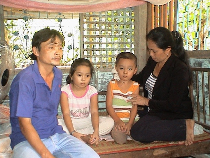 Young boy awaits fourth larynx surgery - 2 Young boy awaits fourth larynx surgery - 2