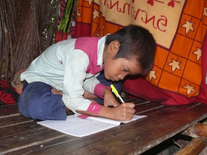 Mother and five children struggle with poverty - 2