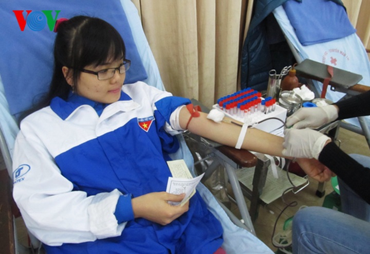 Thousands of people join “Red Sunday” - 1 Thousands of people join “Red Sunday” - 1