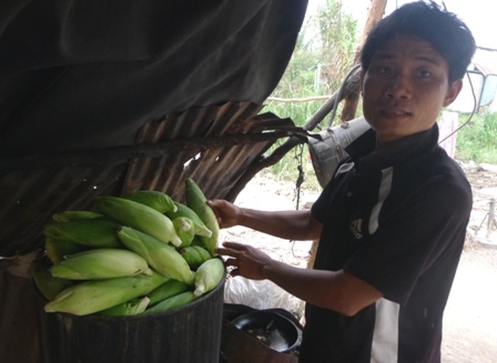 Destitute life under Can Tho Bridge - 3