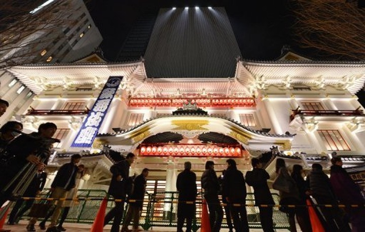 Japan's high-tech kabuki theatre set to open - 1