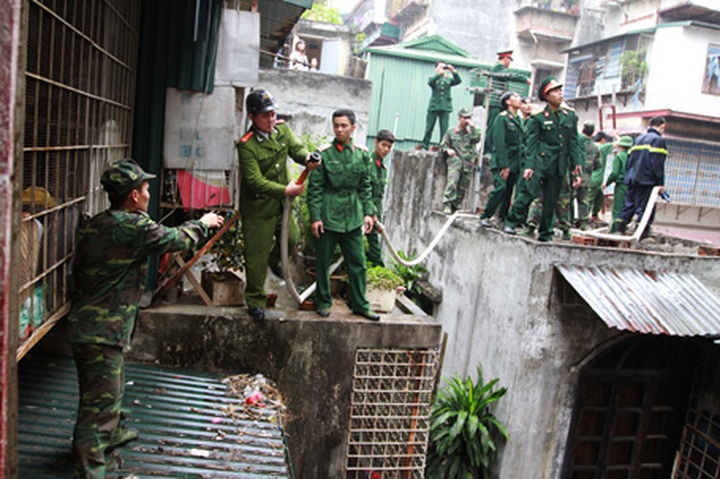 Fire at military residence complex - 2