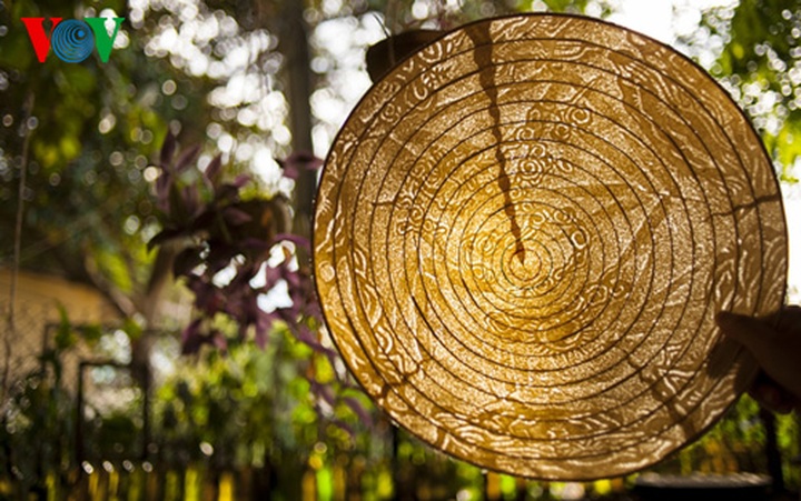 Hue artist revives art of making bamboo paper - 13 Hue artist revives art of making bamboo paper - 13