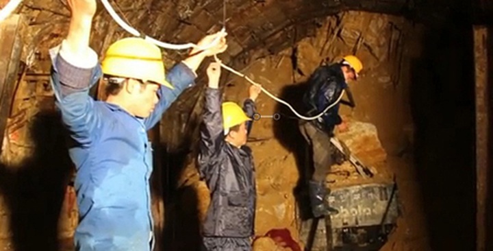 Trapped tunnel collapse workers cold but in good health - 1 Trapped tunnel collapse workers cold but in good health - 1