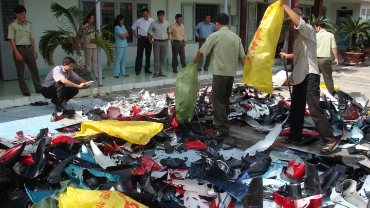 Vietnam puts the squeeze on counterfeit goods - 1
