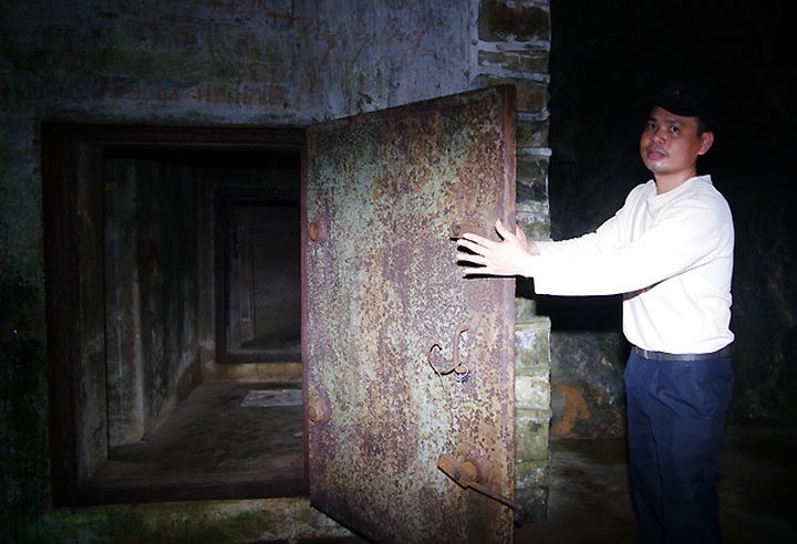 Huge military hospital inside mountain bunker - 4 Huge military hospital inside mountain bunker - 4