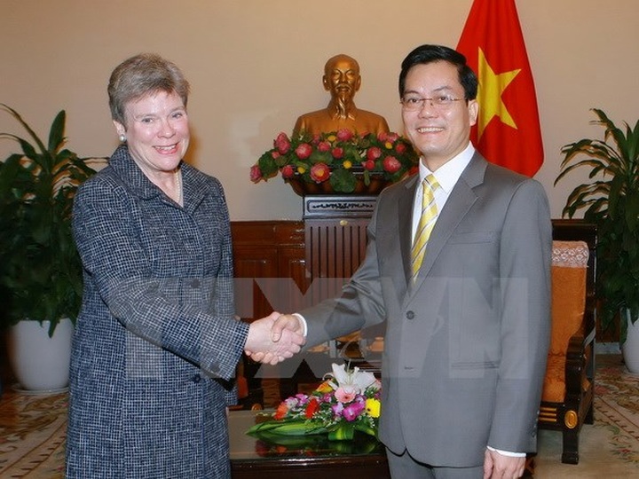 US Under Secretary of State welcomed in Hanoi - 1