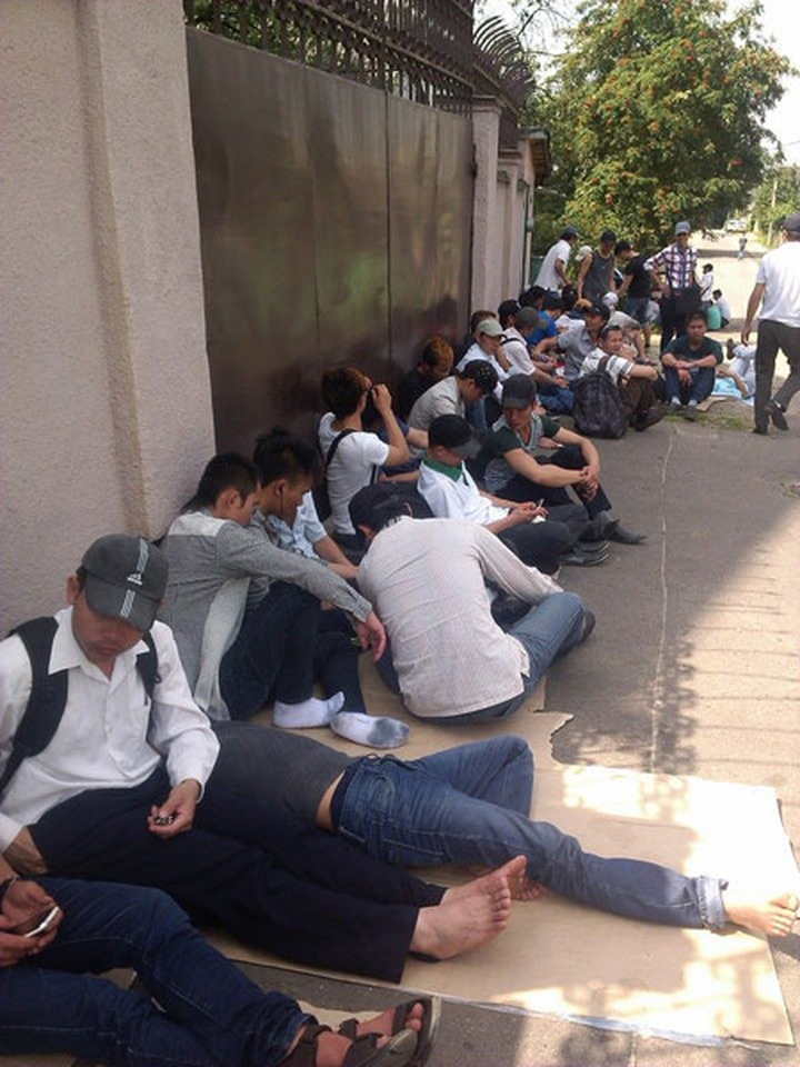 Vietnamese workers in Belarus struggle to survive - 1