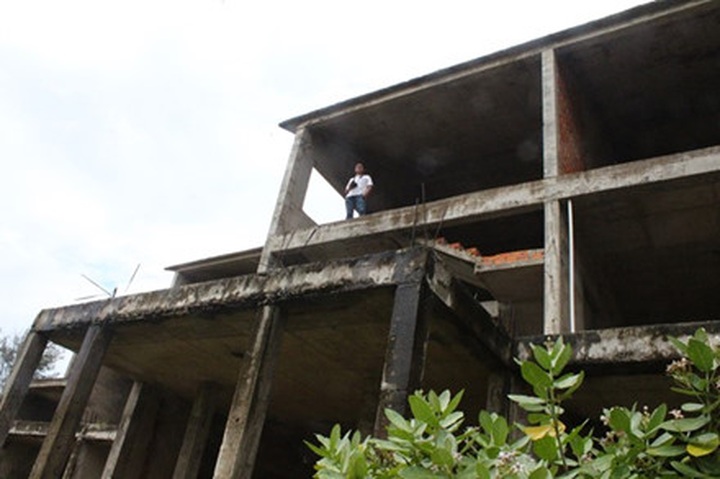 Binh Thuan resort projects left idle - 9