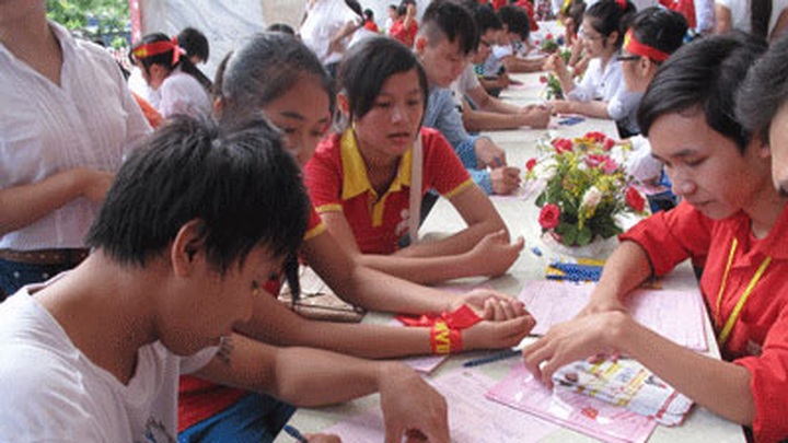 “I Like Giving” festival opens - 1