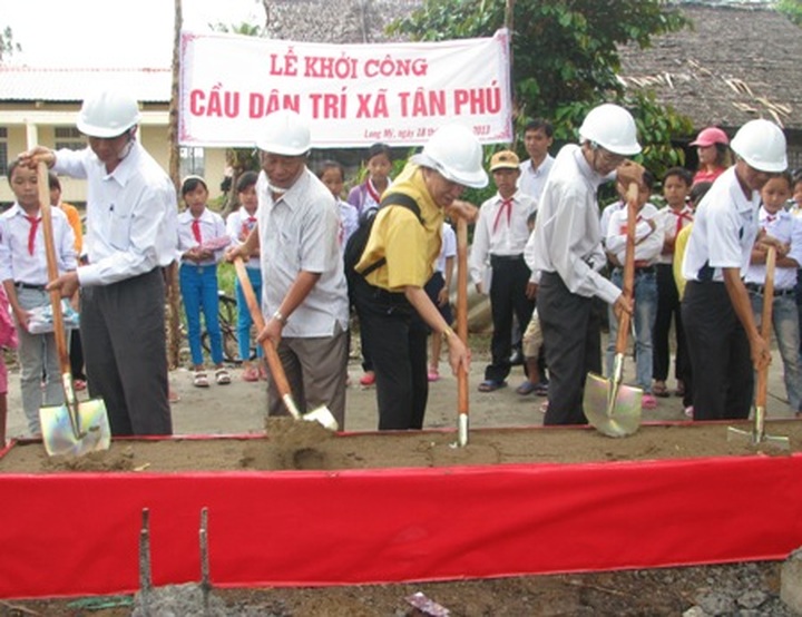 Ground-breaking on the 6th Dan Tri Bridge - 1 Ground-breaking on the 6th Dan Tri Bridge - 1
