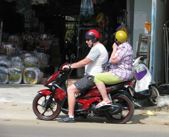 Phu Quoc motorbike rentals thrive at new year - 2