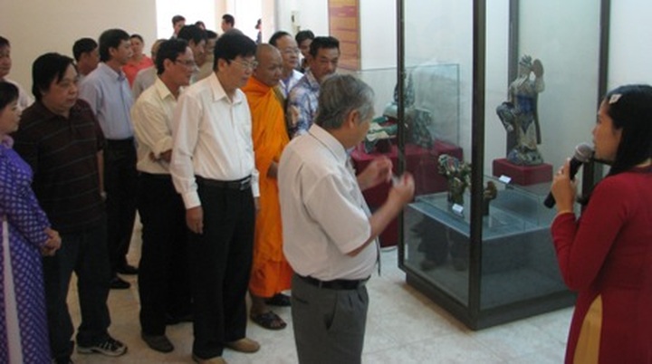 200-plus outstanding pottery displays in Can Tho - 1