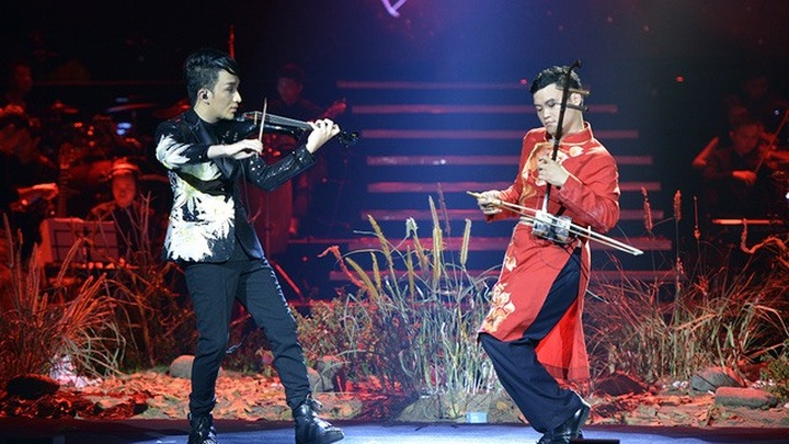 Youth flock to study ancient fiddle with a twist - 1