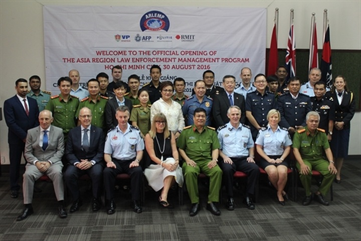 Foreign cops attend training in HCMC - 1 Foreign cops attend training in HCMC - 1