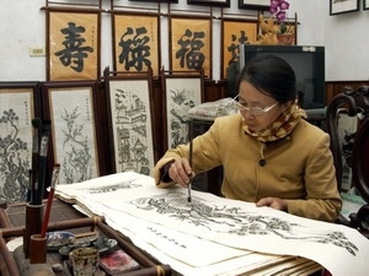 Folk woodcut painting craft to seek UNESCO recognition - 1