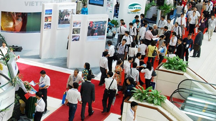 500 delegates attend Vietnam ICT Summit - 1