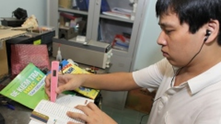 Educators slam reading device used in English teaching - 1