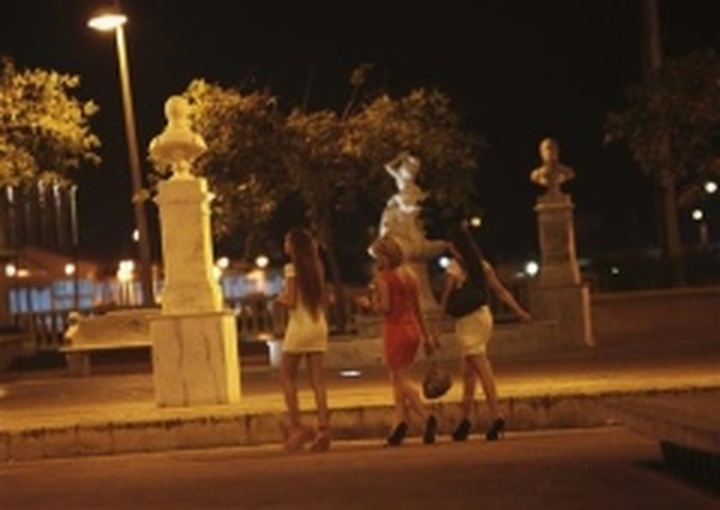 China rescues 11 Vietnamese from prostitution - 1