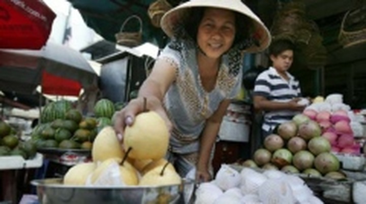 Imported, mostly Chinese, fruit deluges local markets - 1