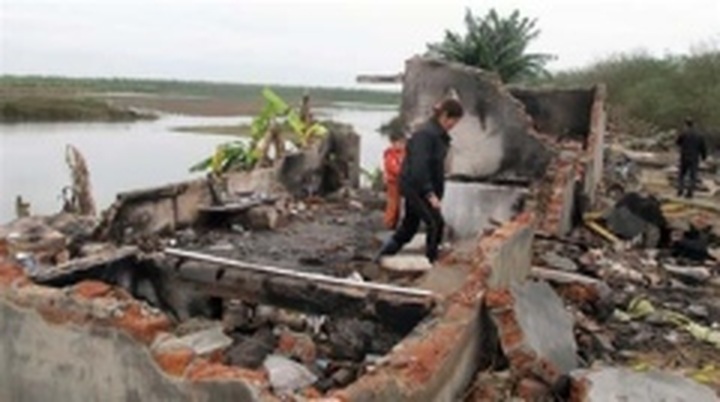 People flock to “odd garden” to seek disease treatment - 1