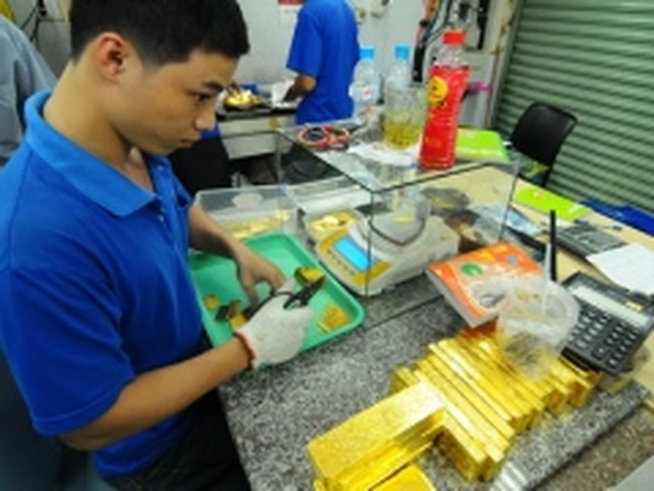 German Red Cross aids local flooded areas - 1