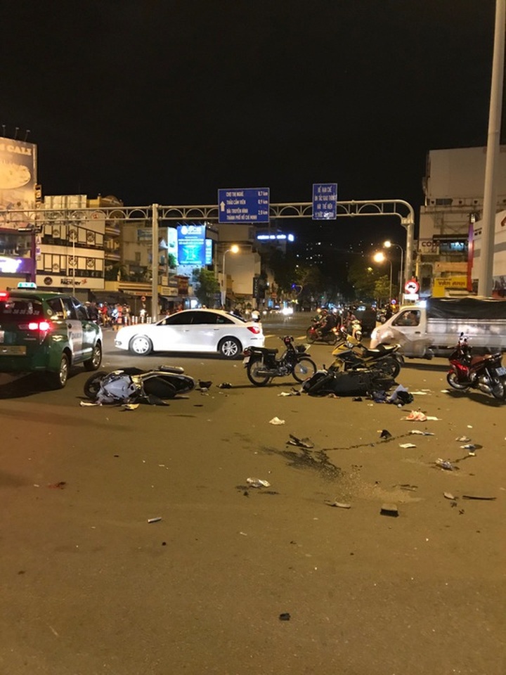 Drunk driver causes fatal accident at red light - 2