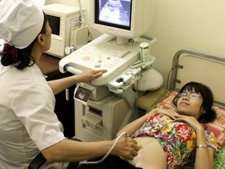 Vietnam reports 5,000 pregnant women with HIV infection - 1