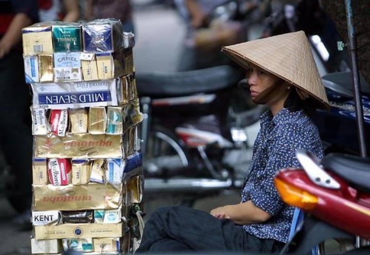 Vietnam law bans smoking in public - 1 Vietnam law bans smoking in public - 1