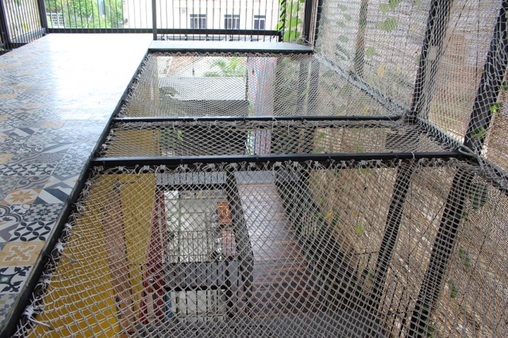 Nha Trang shipping container hostel design praised - 9