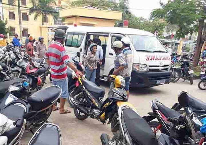 Hundreds of children hospitalised after drinking free milk - 1