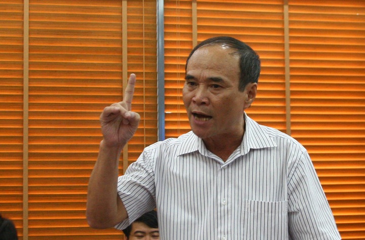 Thousands of civil servants deemed useless - 1