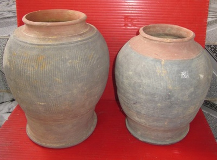 Antiques dating back to the 14th century found in central Vietnam - 3