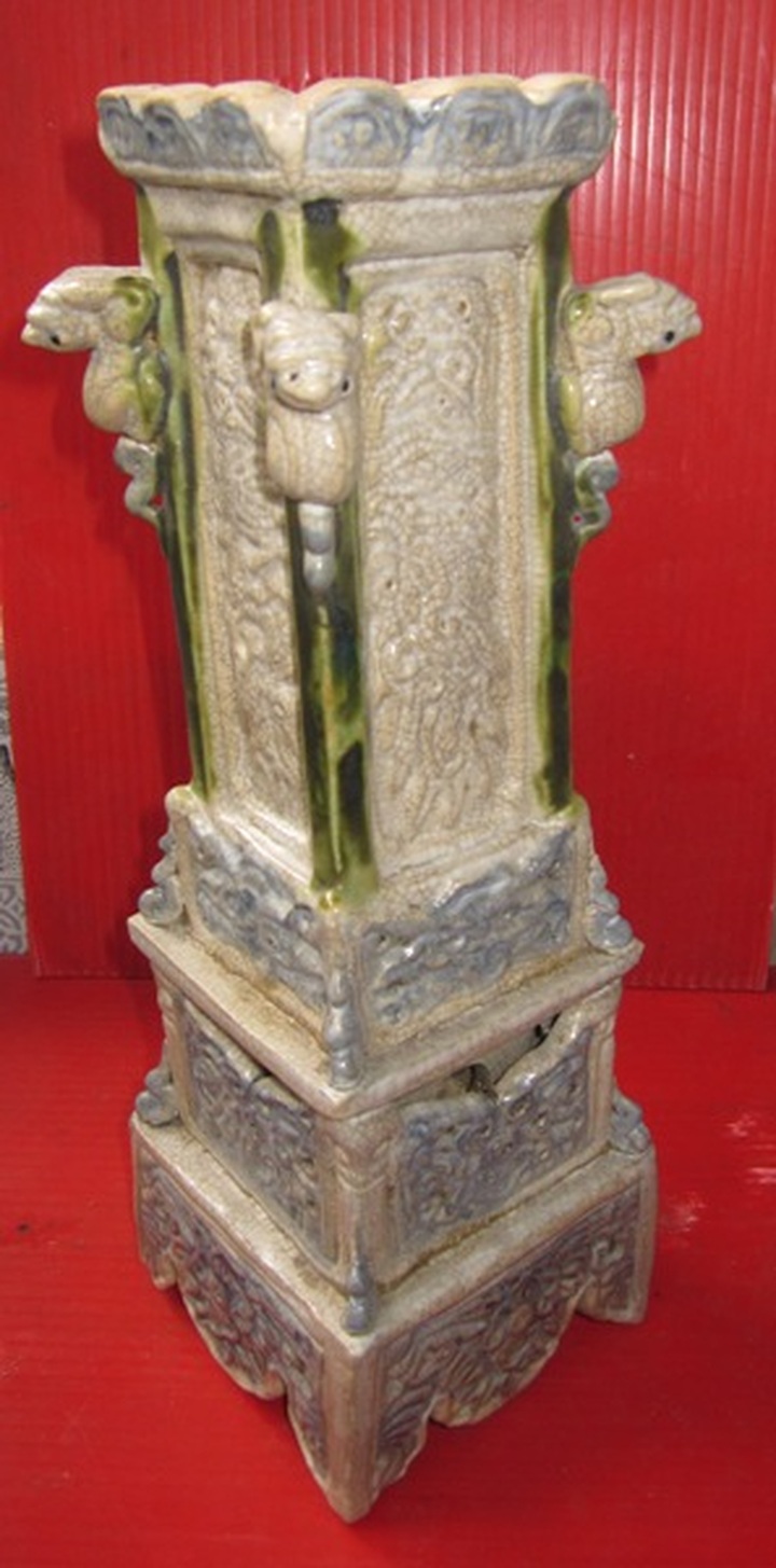 Antiques dating back to the 14th century found in central Vietnam - 5