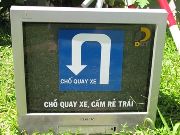 Danang cafe sends message about traffic culture - 7