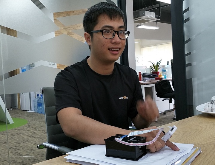 Finger reader for the blind wins EduHackathon 2017 - 1