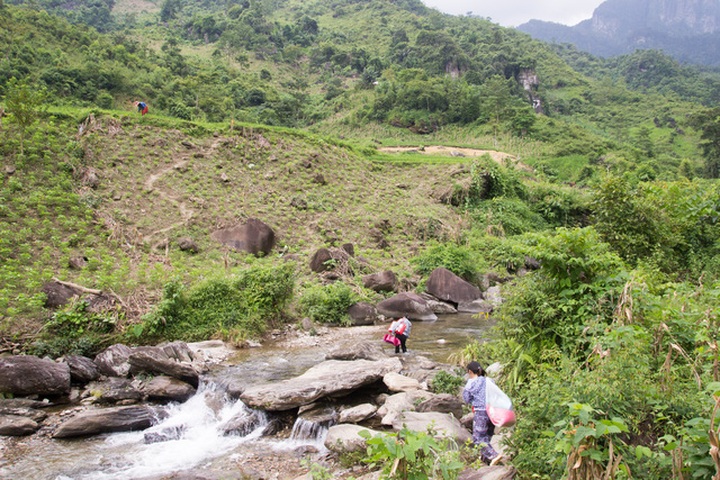 Hard teaching lives in northern mountainous areas - 1 Hard teaching lives in northern mountainous areas - 1