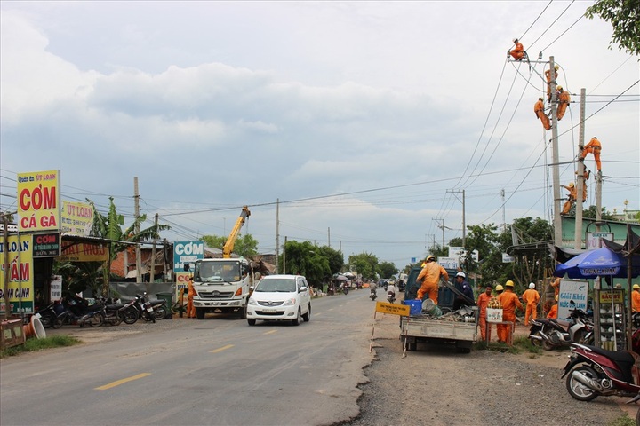 Six households evacuated because of subsidence - 6