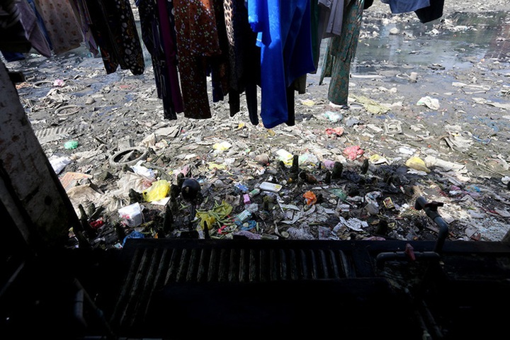 HCM City households face mountains of waste - 11