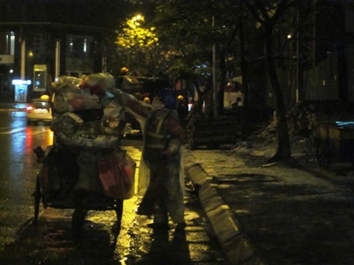 Scraping by in the cold night - 6