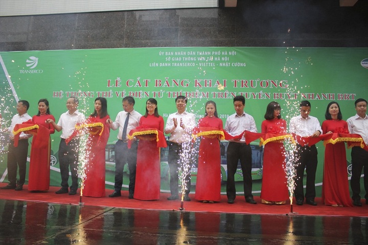 E-card programme for BRT route starts in Hanoi - 1 E-card programme for BRT route starts in Hanoi - 1
