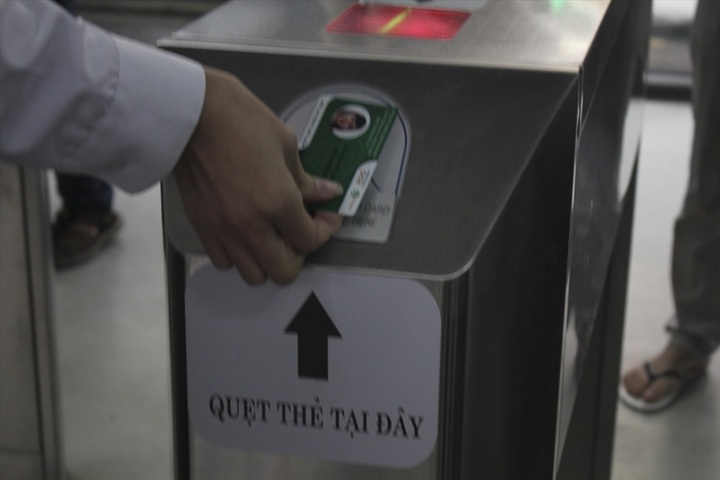 E-card programme for BRT route starts in Hanoi - 5 E-card programme for BRT route starts in Hanoi - 5