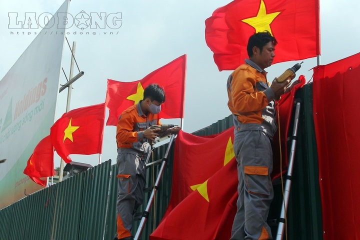Hanoi turns red to cheer U23 team - 5 Hanoi turns red to cheer U23 team - 5