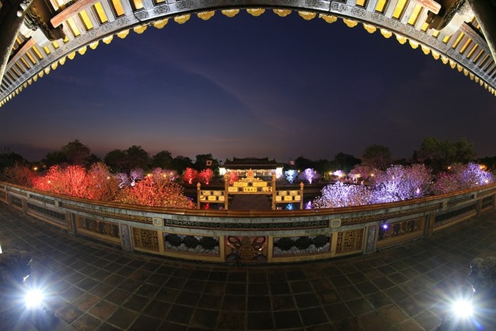 Huế halts night tour due to rain - 1